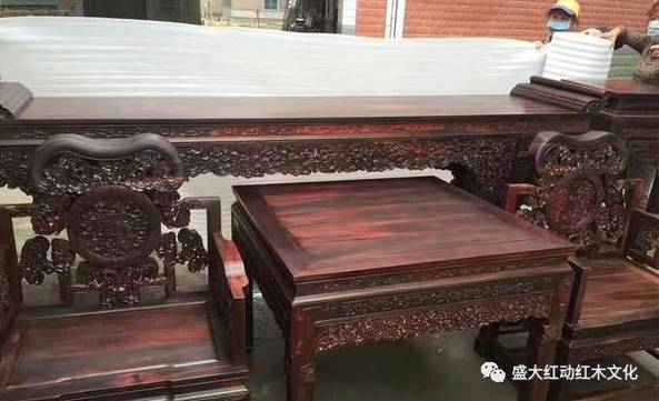 第三是木制品的布置