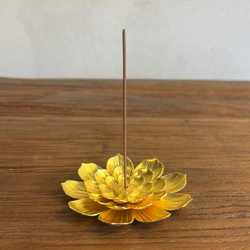 主营产品:"红木家具;工艺品;香料;木制品;祭祀用品;配件;日用百货